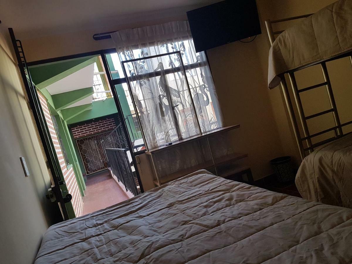 Hostel Buen Descanso スクレ エクステリア 写真